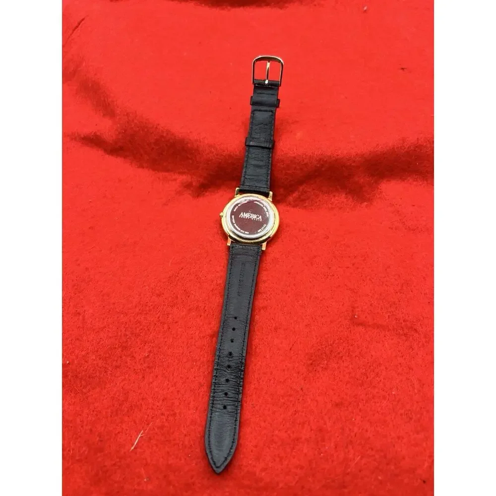Perry Ellis Quartz Watch AMERICA Collection Genuine Leather Water Resistant